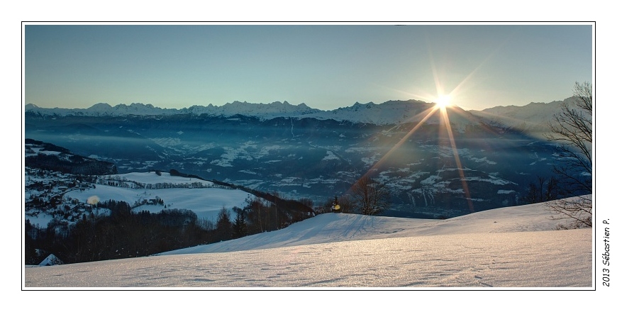 2013_Le_Baure_043_pano.jpg - Le soleil passe enfin Belledonne pour me réchauffer