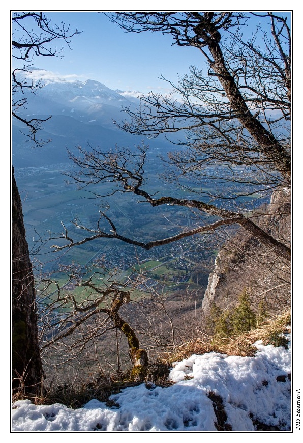 Les_Dioux_047_HDR.jpg - Sur les sentiers des Dioux, vue vertigineuse sur la vallée du Grésivaudan.