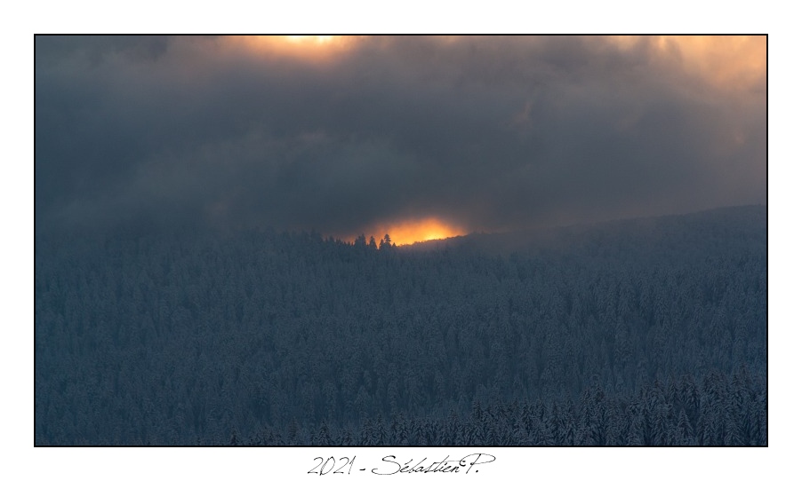 2021_01_Rondfaing-020.jpg - Trouée sur le soleil